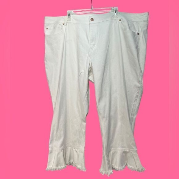 5 for $25🔥Cato Denim White Flare Raw Hem Curvy Jeans Size 26W - Picture 1 of 7